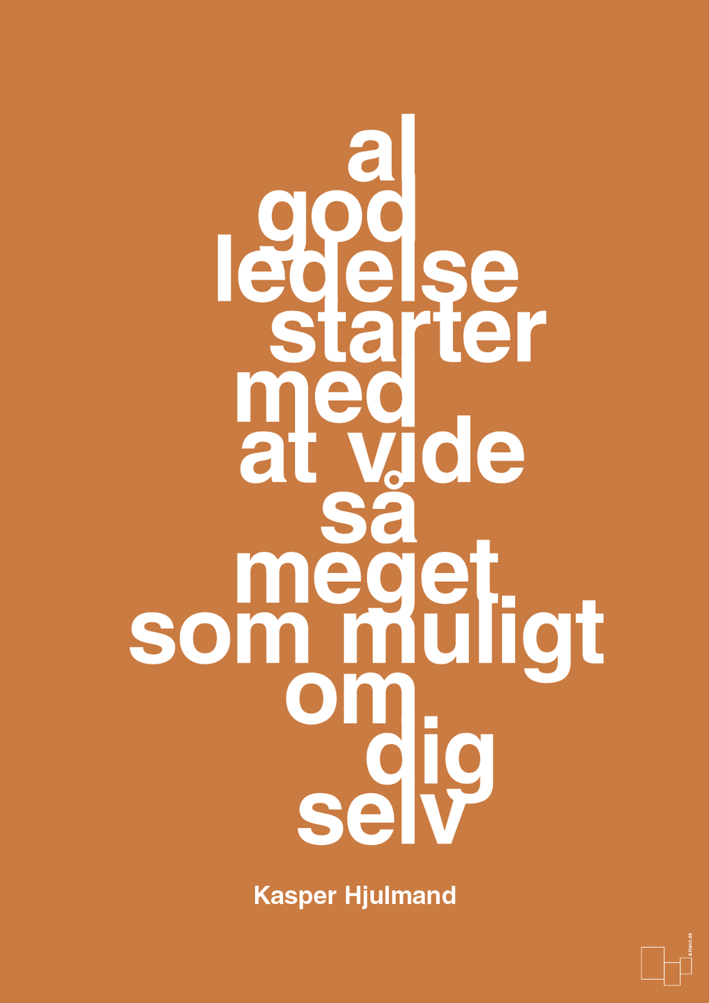 plakat: al god ledelse starter med at vide så meget som muligt om dig selv - rumba orange-Fodbold-A1two3