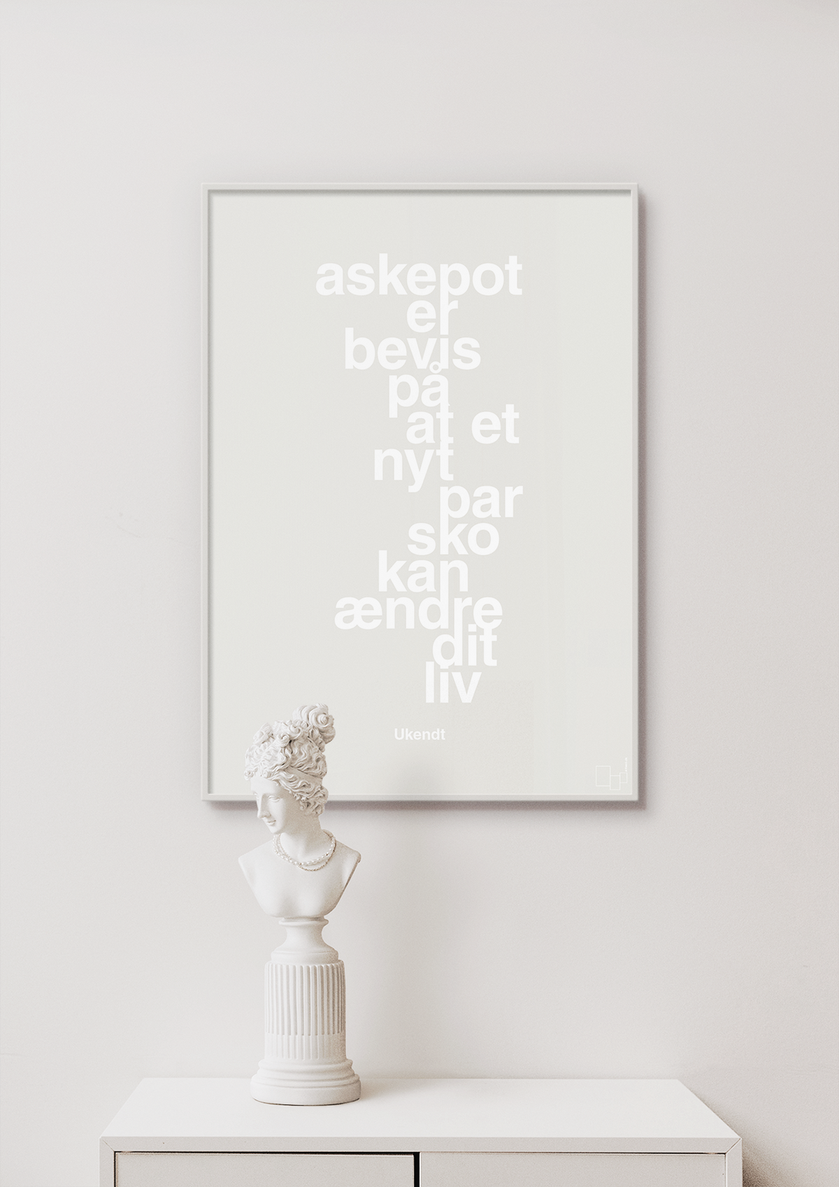 plakat: askepot er bevis på at et nyt par sko kan ændre dit liv - broken beige-Mode-A1two3