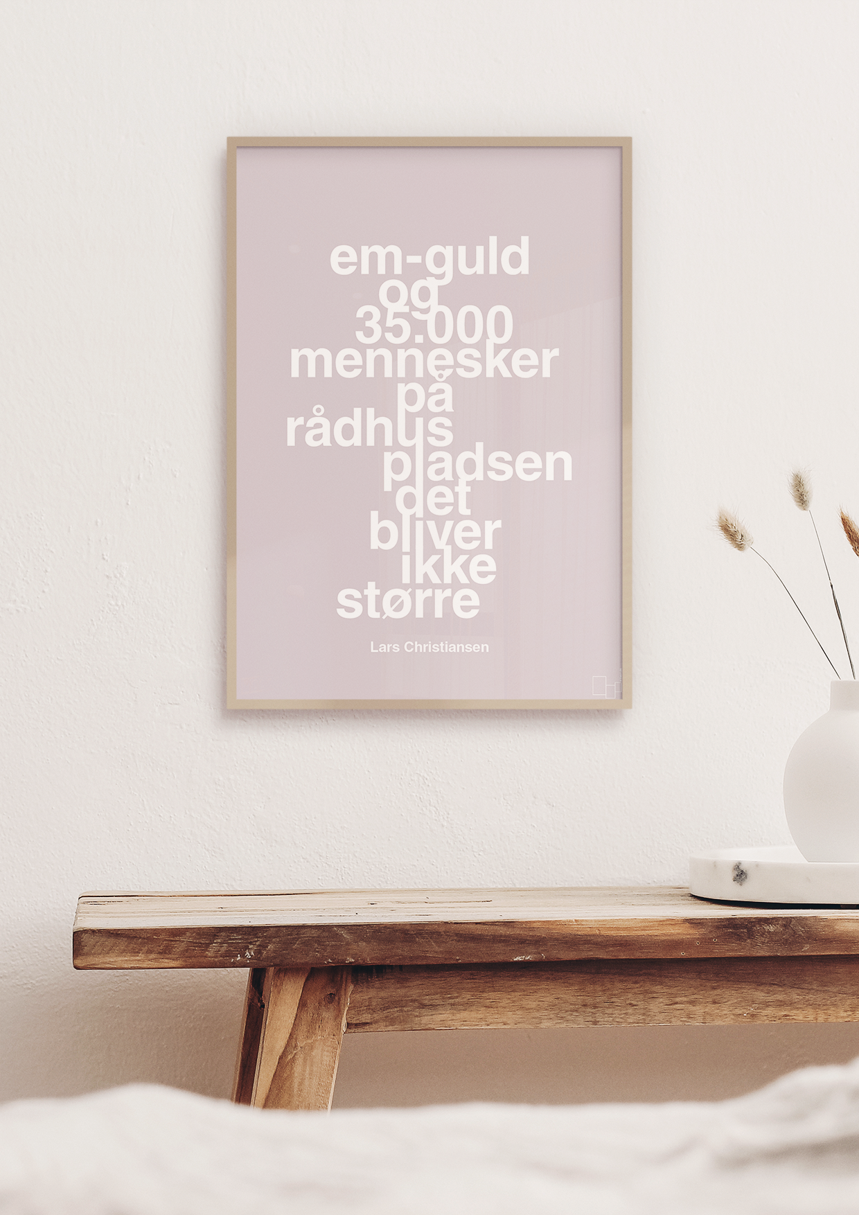 plakat: em-guld og 35.000 mennesker på rådhuspladsen det bliver ikke større - secret meadow-Håndbold-A1two3