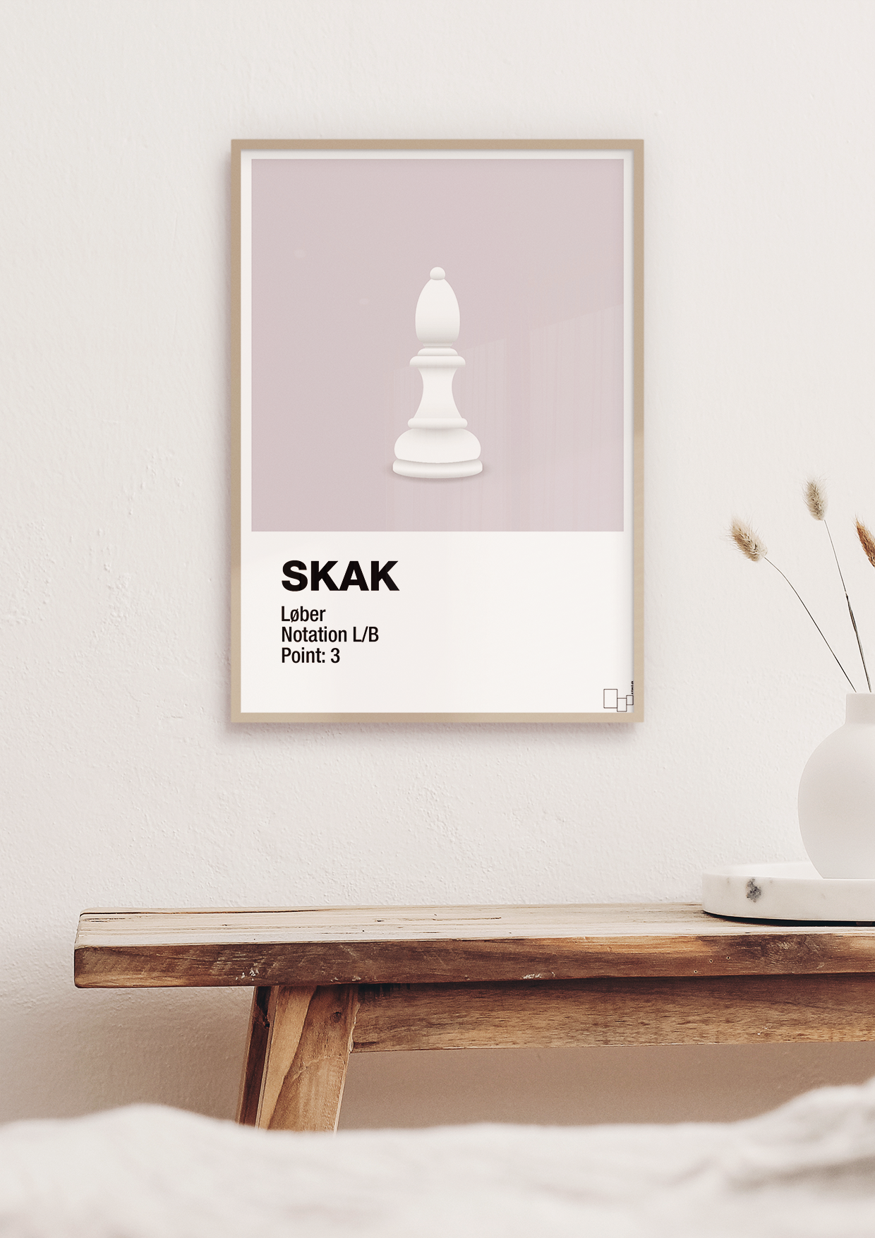 plakat: spillebrikken løber i hvid - cognac-Brætspil-A1two3