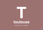 plakat: byplakat toulouse med koordinater - plum-Byer-A1two3