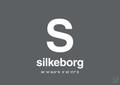plakat: byplakat silkeborg med koordinater - graphic charcoal-Byer-A1two3