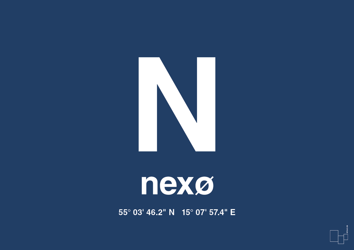 plakat: byplakat nexø med koordinater - lapis blue-Byer-A1two3
